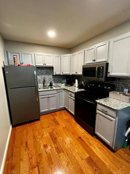 Downtown Albany 2 Bedroom + Workstation @ The Mark Exterior photo