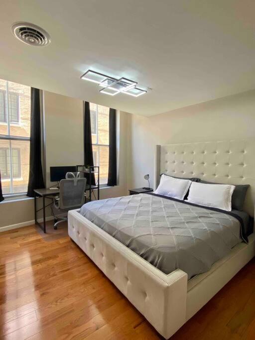 Downtown Albany 2 Bedroom + Workstation @ The Mark Exterior photo