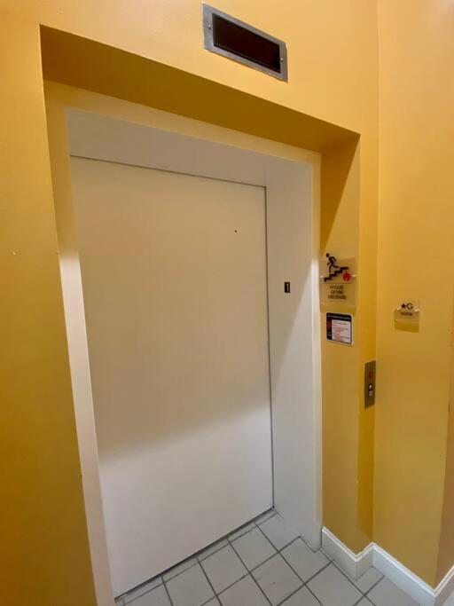 Downtown Albany 2 Bedroom + Workstation @ The Mark Exterior photo