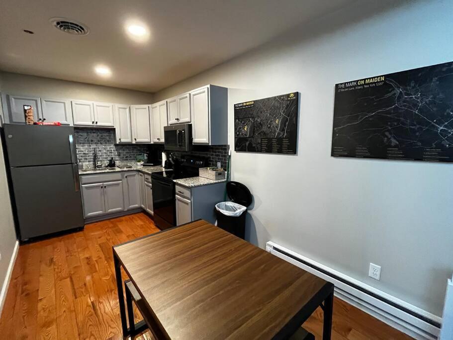 Downtown Albany 2 Bedroom + Workstation @ The Mark Exterior photo