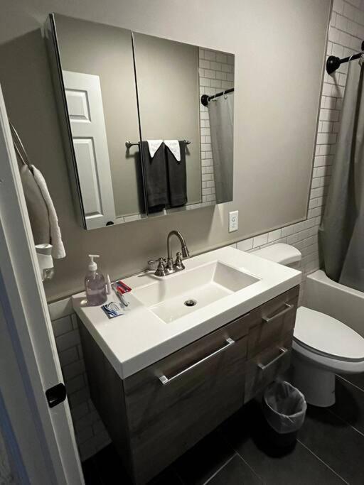Downtown Albany 2 Bedroom + Workstation @ The Mark Exterior photo